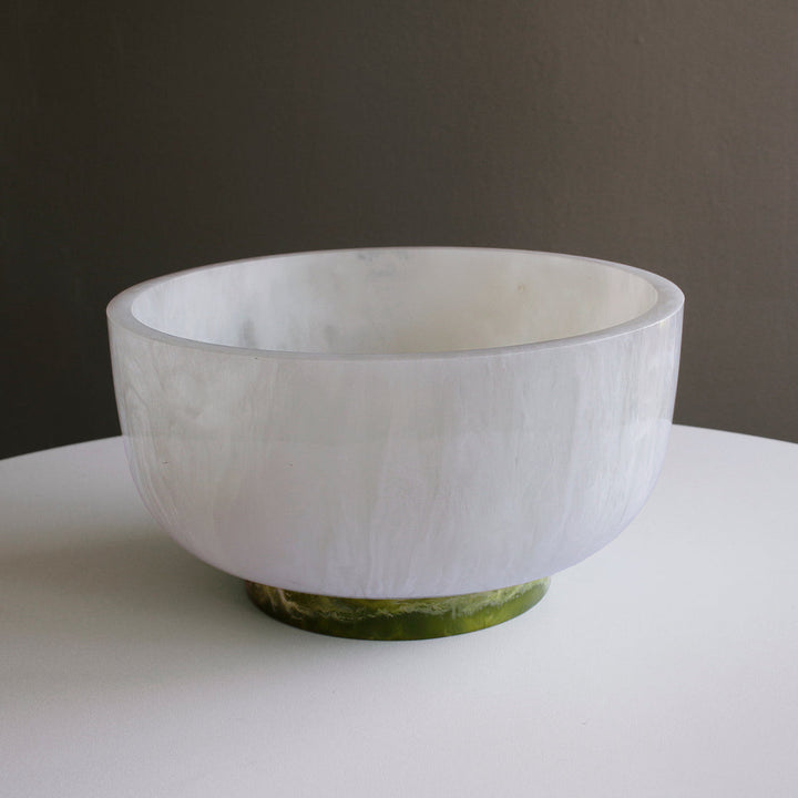 Resin Rio Large Bowl With Base - White & Green