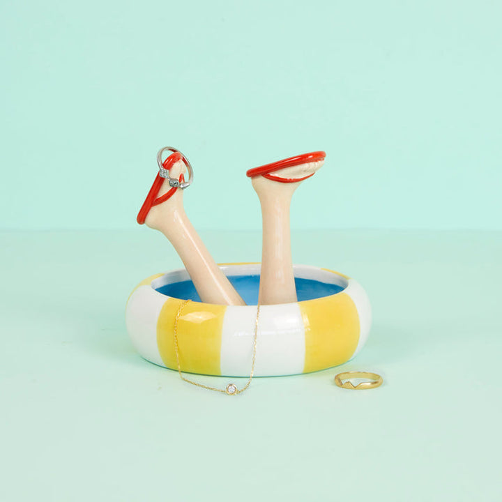 Happy Legs Summer Ring Holder