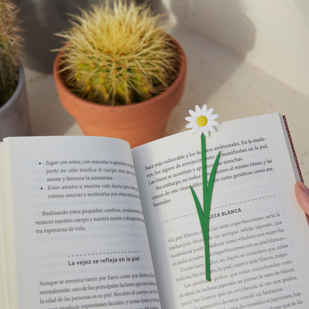 The Language Of Flowers Bookmark - Daisy