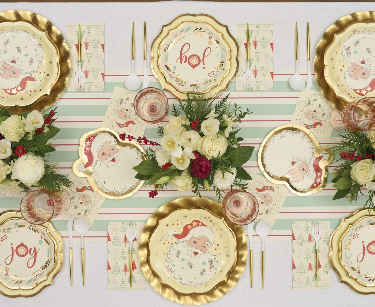 Vintage Santa Dinner Plates - 8 Pack