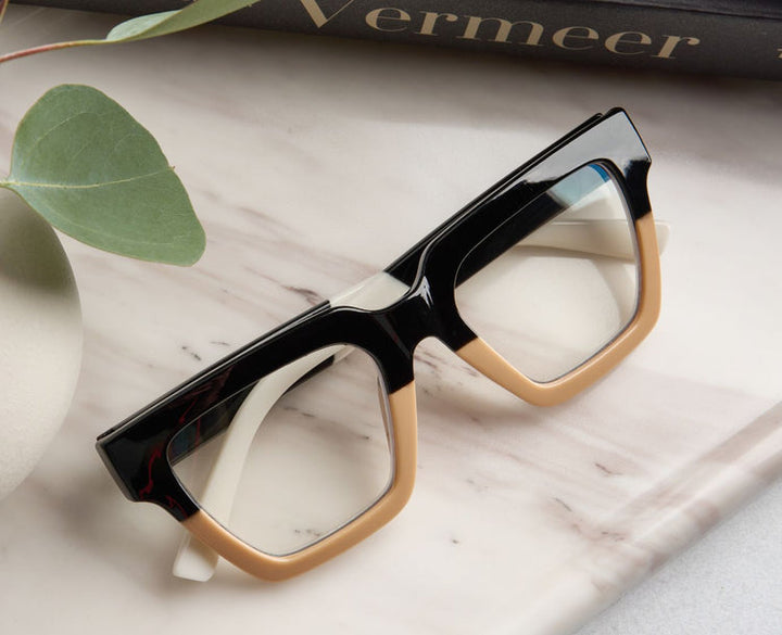 Take A Bow Reading Glasses - Black/Tan