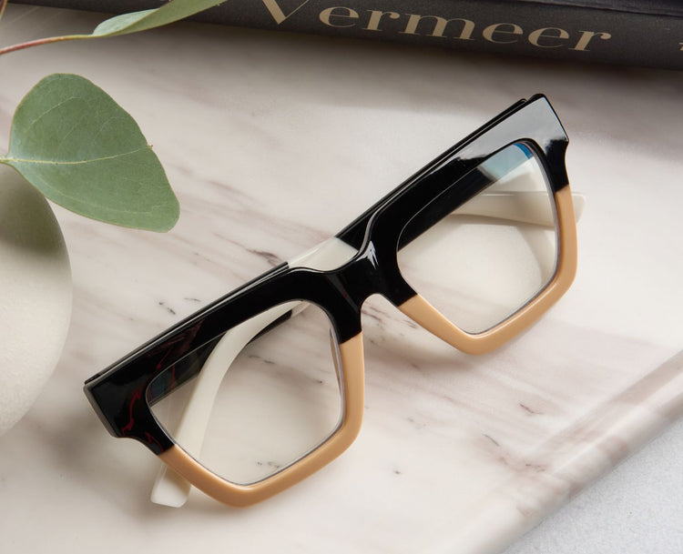 Take A Bow Reading Glasses - Black/Tan