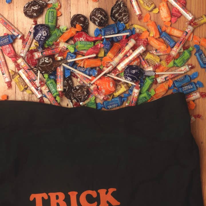 Peanuts® - "Dracula" Halloween Trick Or Treat Pillowcase Style Bag