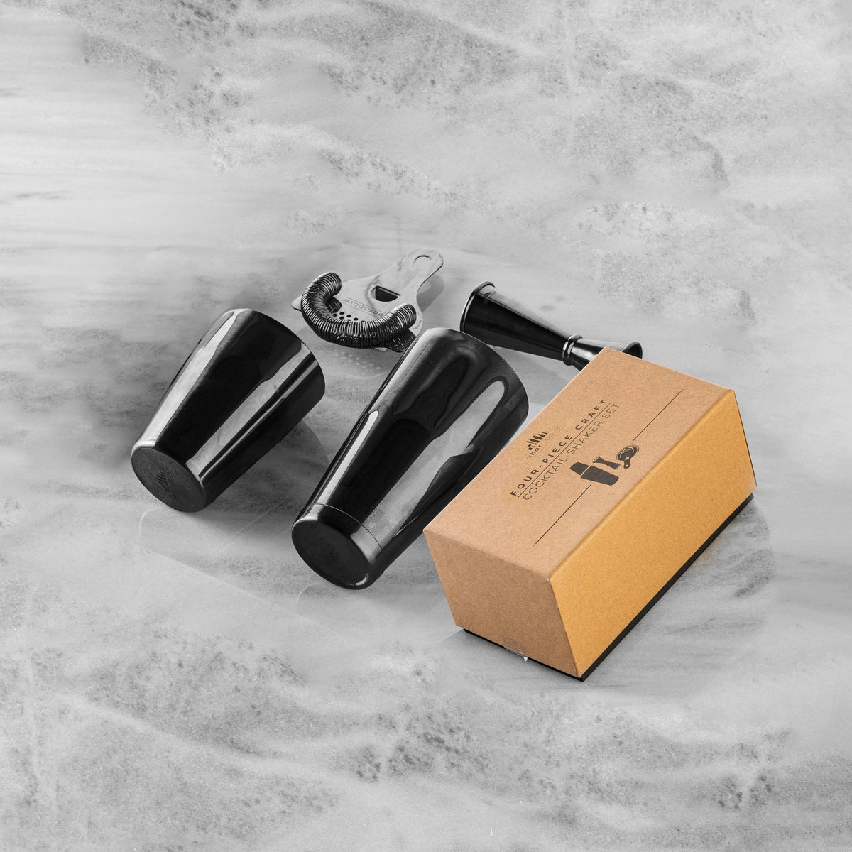 4-Piece Cocktail Shaker Set - Black