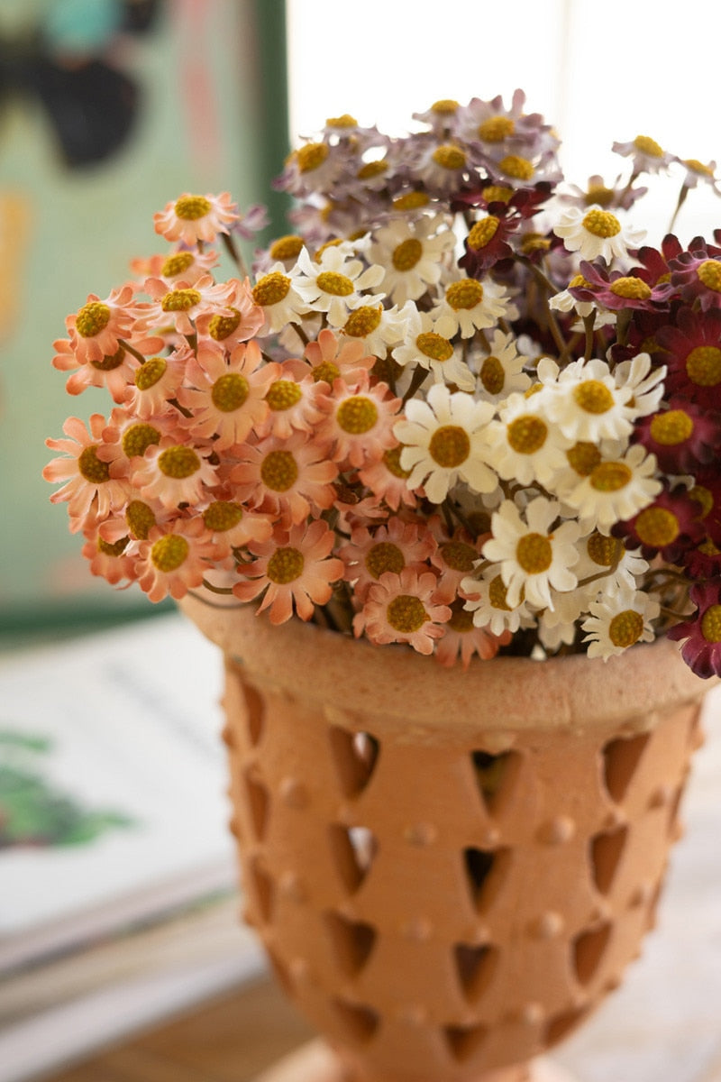Bundle Of Artificial White Chamomile Flowers