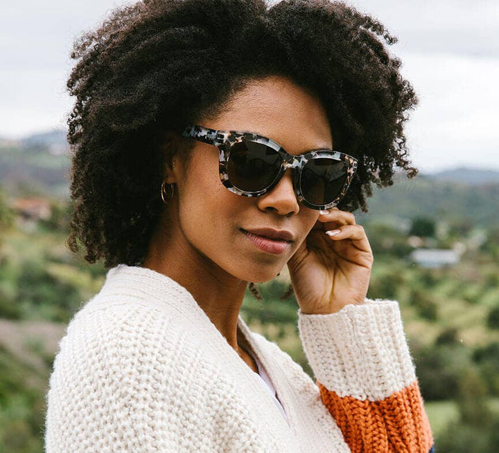 Center Stage Reading Sunglasses - Blue Quartz