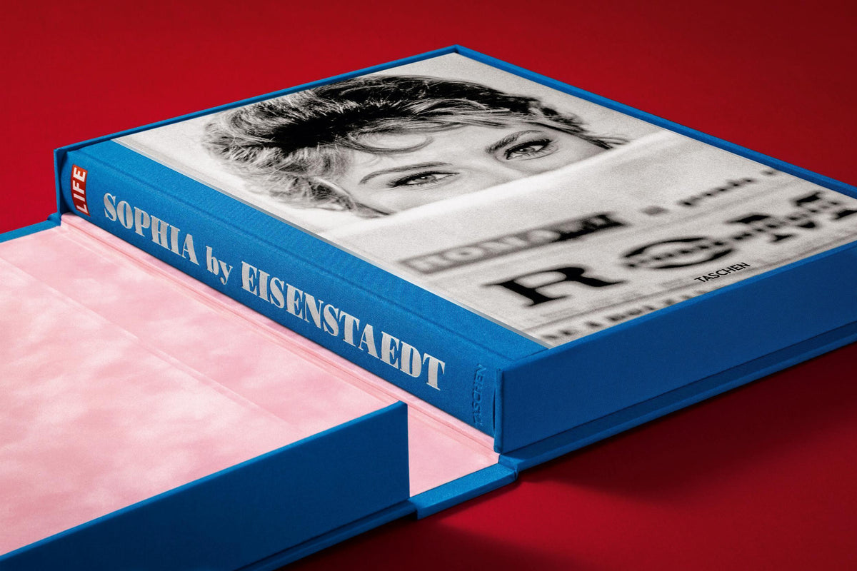 Sophia by Eisenstaedt. Signed Edition of 1,000 - XL