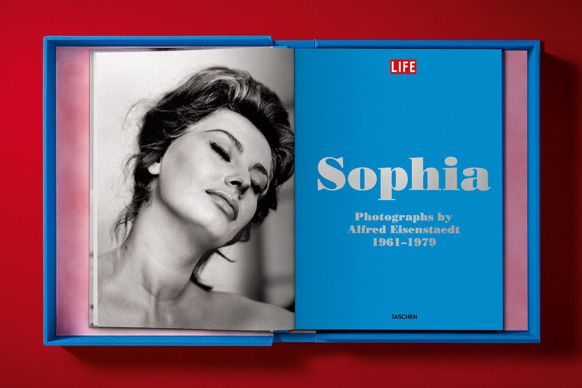 Sophia by Eisenstaedt. Signed Edition of 1,000 - XL