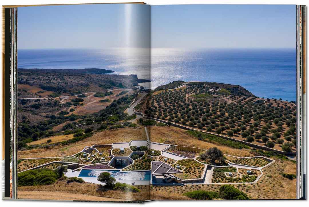 45th Anniversary: Homes For Our Time.  Contemporary Houses Around The World Vol 2