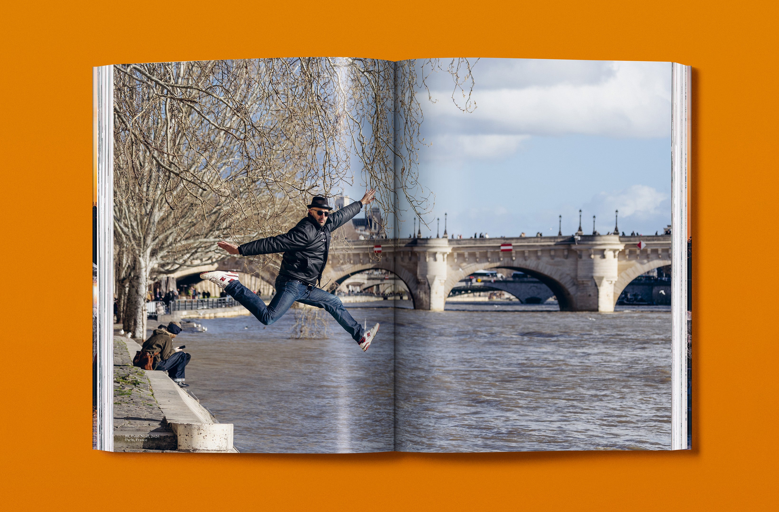 JR. La Caverne du Pont Neuf XL