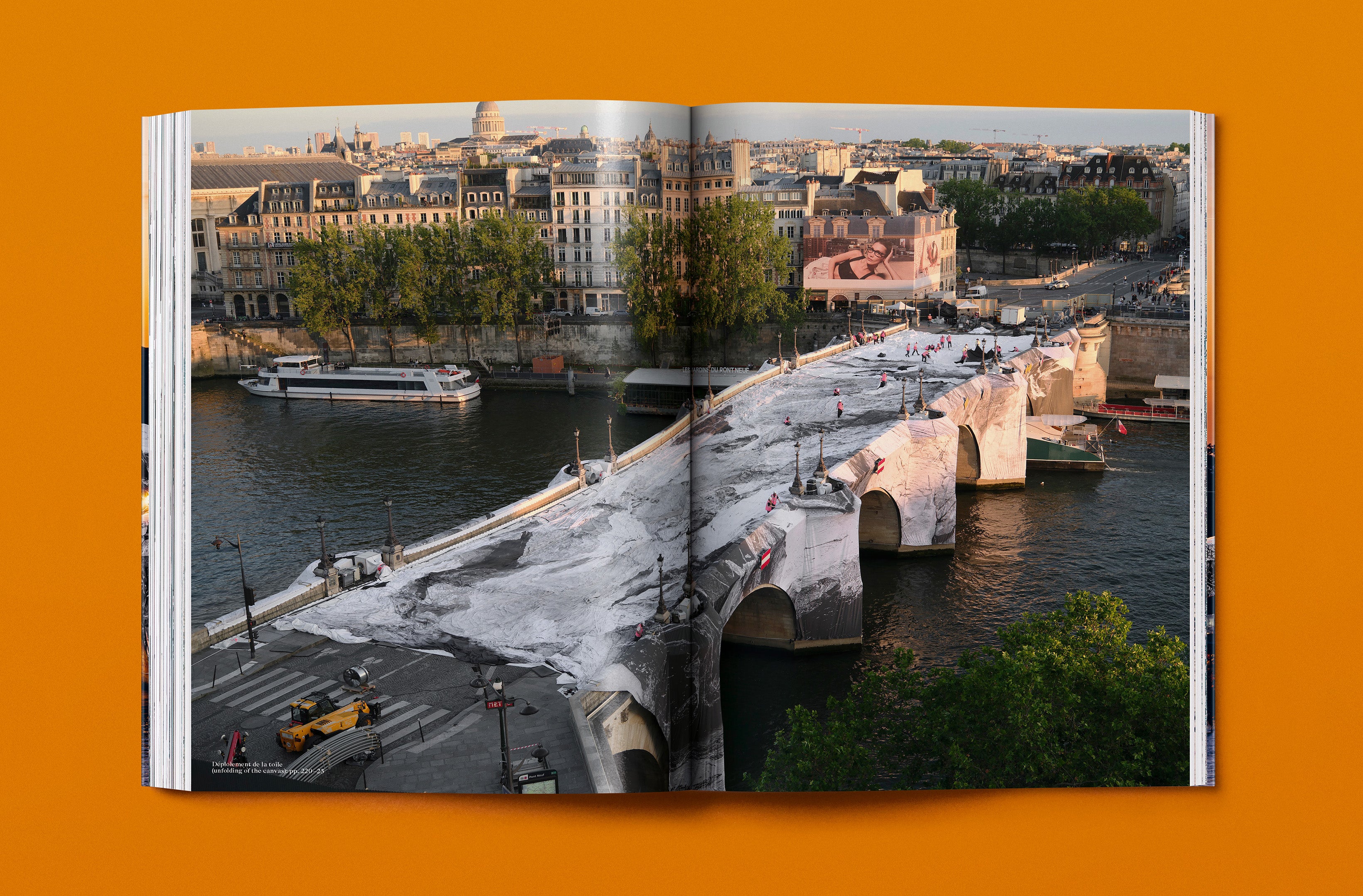 JR. La Caverne du Pont Neuf XL