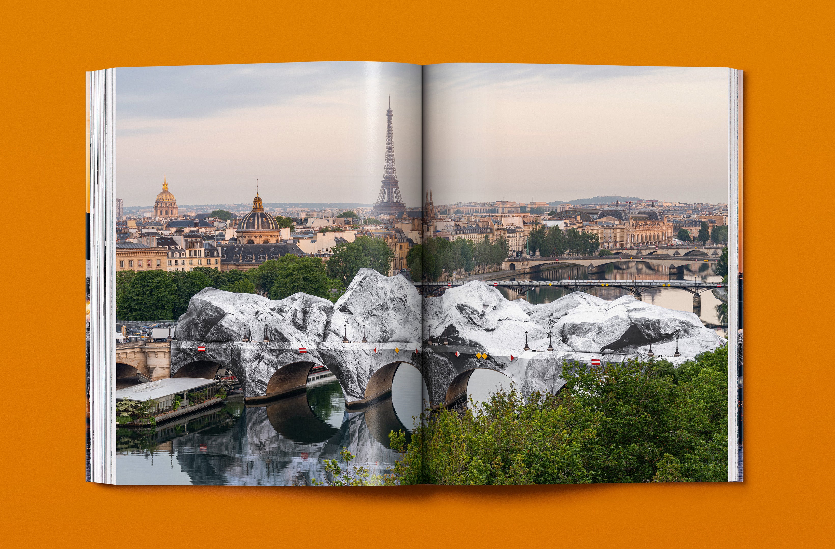 JR. La Caverne du Pont Neuf XL