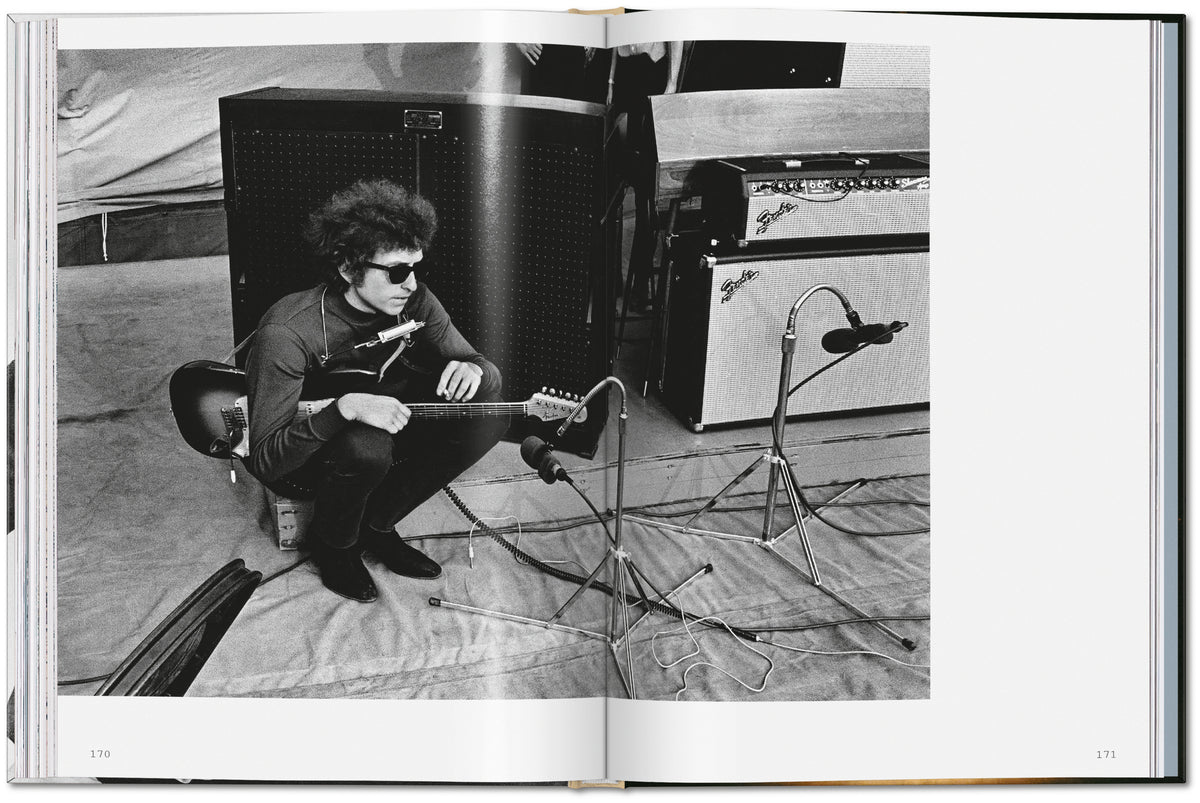 Daniel Kramer. Bob Dylan. A Year And A Day