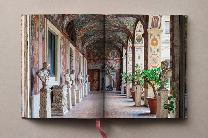 Massimo Listri. Italian Palaces XXL