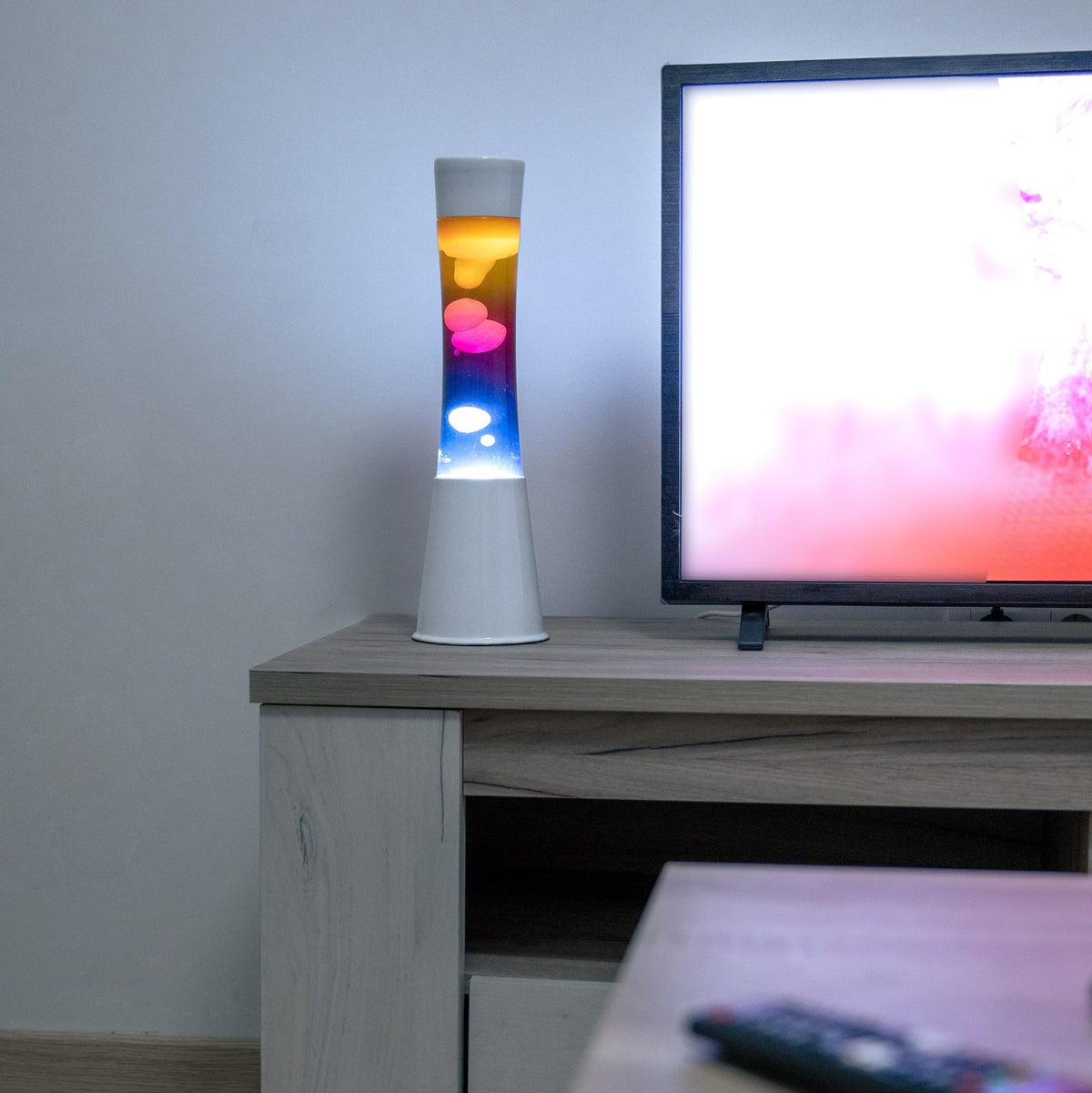 White & Tricolor Gradient Flow Lava Lamp