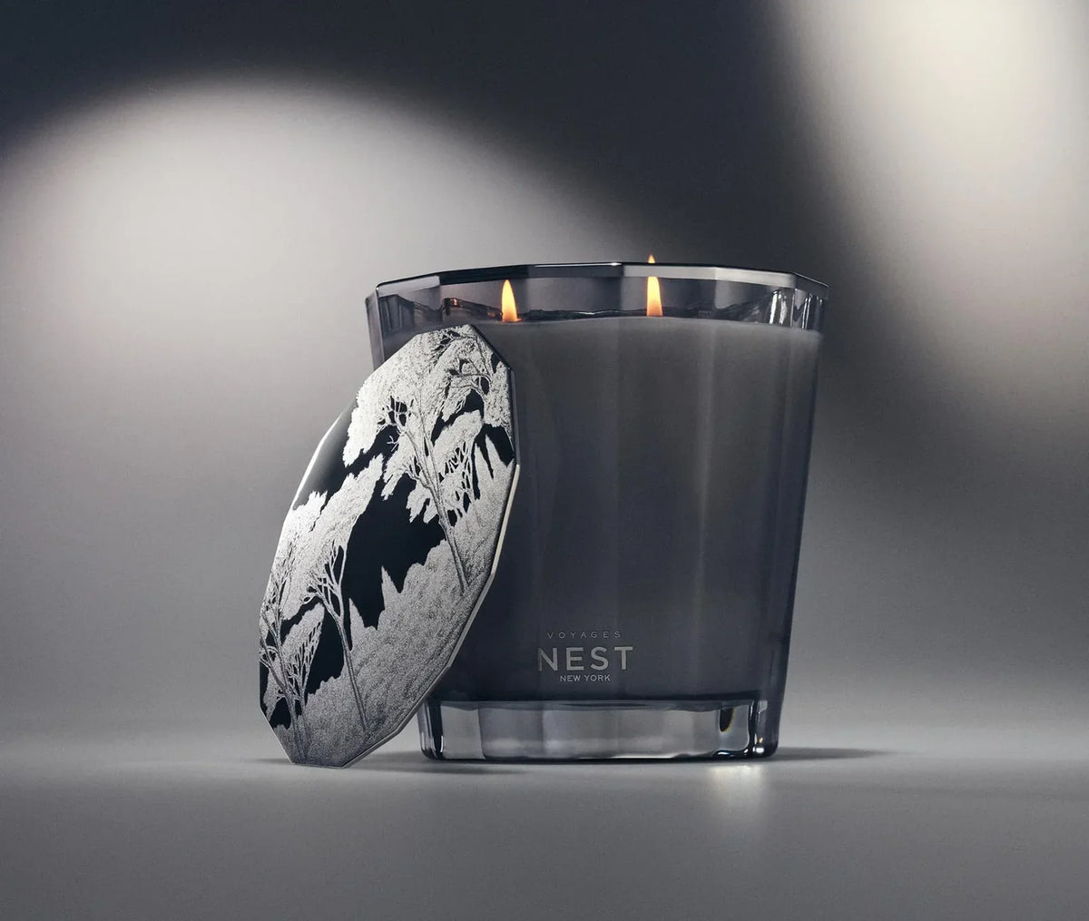 VOYAGES Oud Mystique 2-Wick Candle