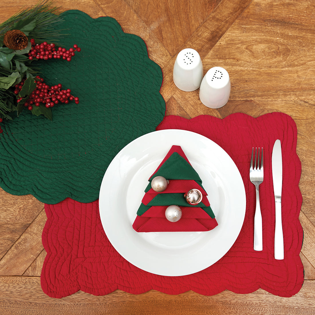 Red & Green Cotton Napkins (Set of 4)