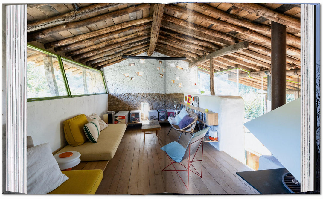 45th Anniversary: Homes For Our Time.  Contemporary Houses Around The World