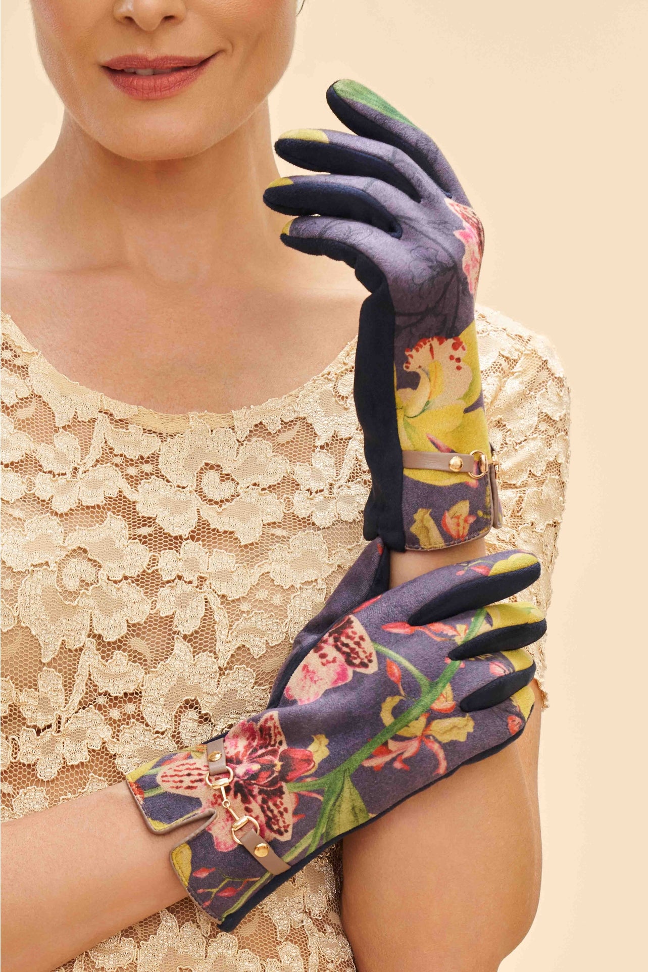 Exotic Evening Kylie Faux Suede Gloves - Ink