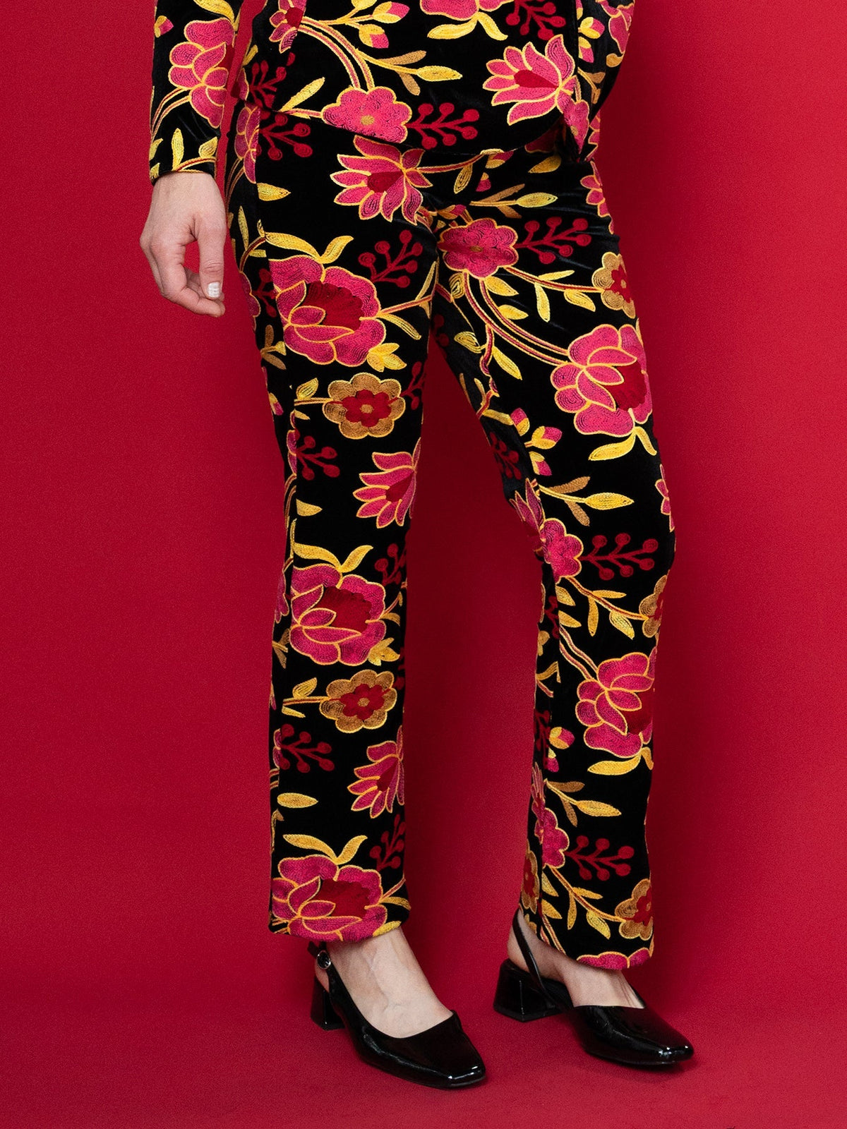 Audrey Pant Embroidered Velvet Pink