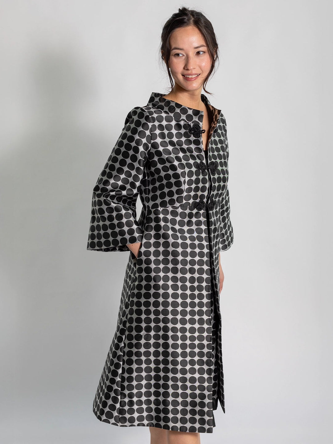 Daphne Coat Black Dots