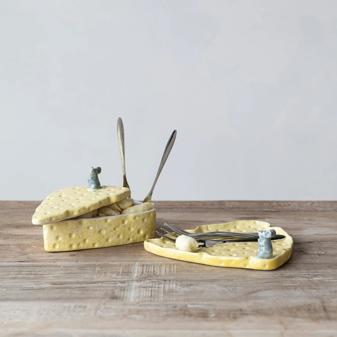 Stoneware Cheese Shaped Plate With Mouse