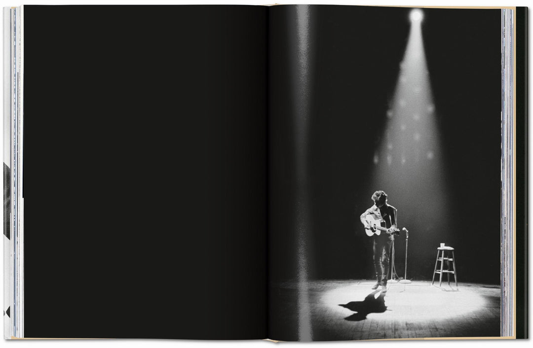 Daniel Kramer. Bob Dylan. A Year And A Day