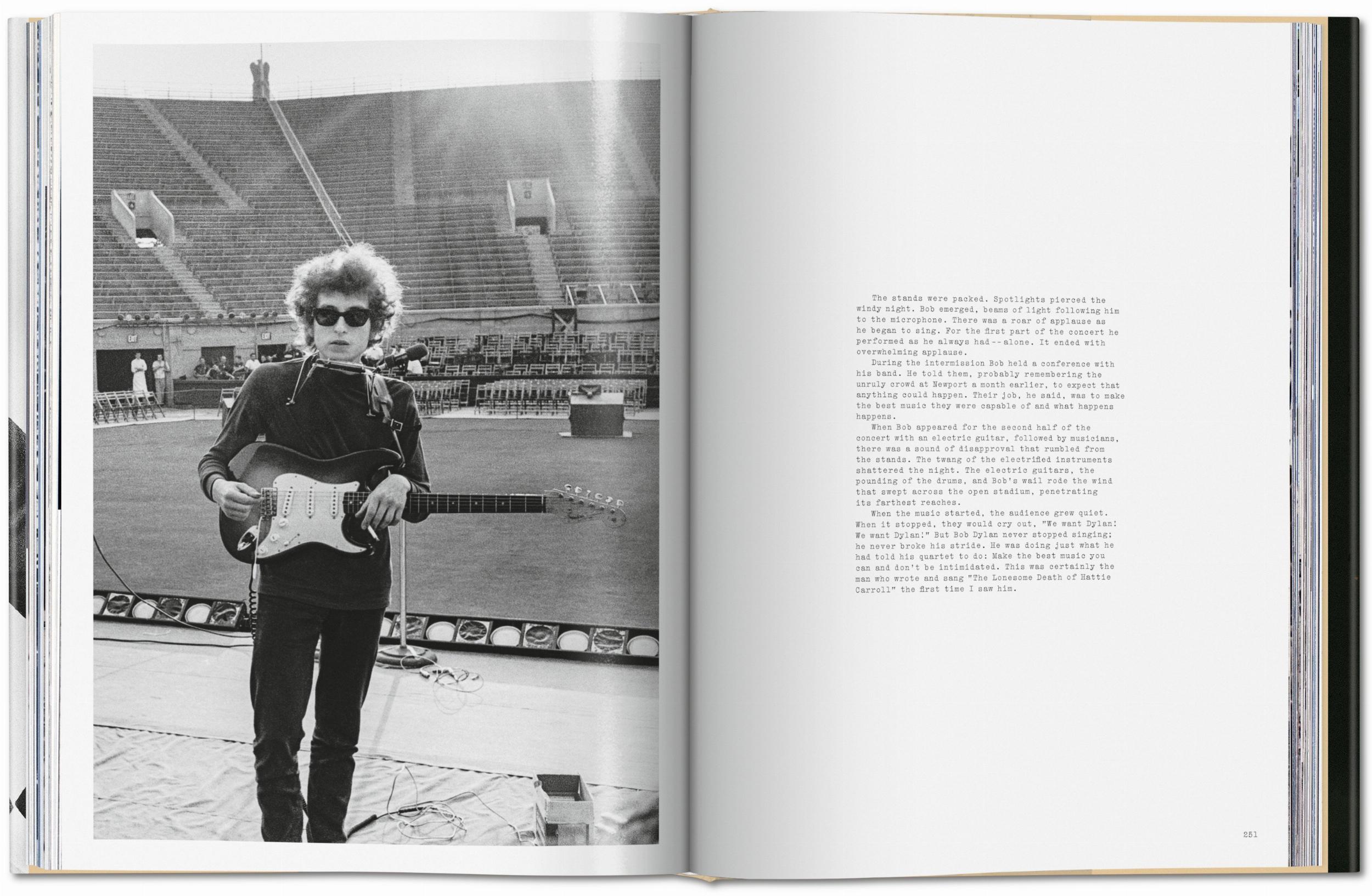 Daniel Kramer. Bob Dylan. A Year And A Day