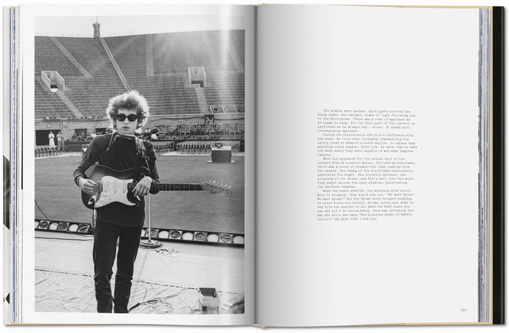 Daniel Kramer. Bob Dylan. A Year And A Day