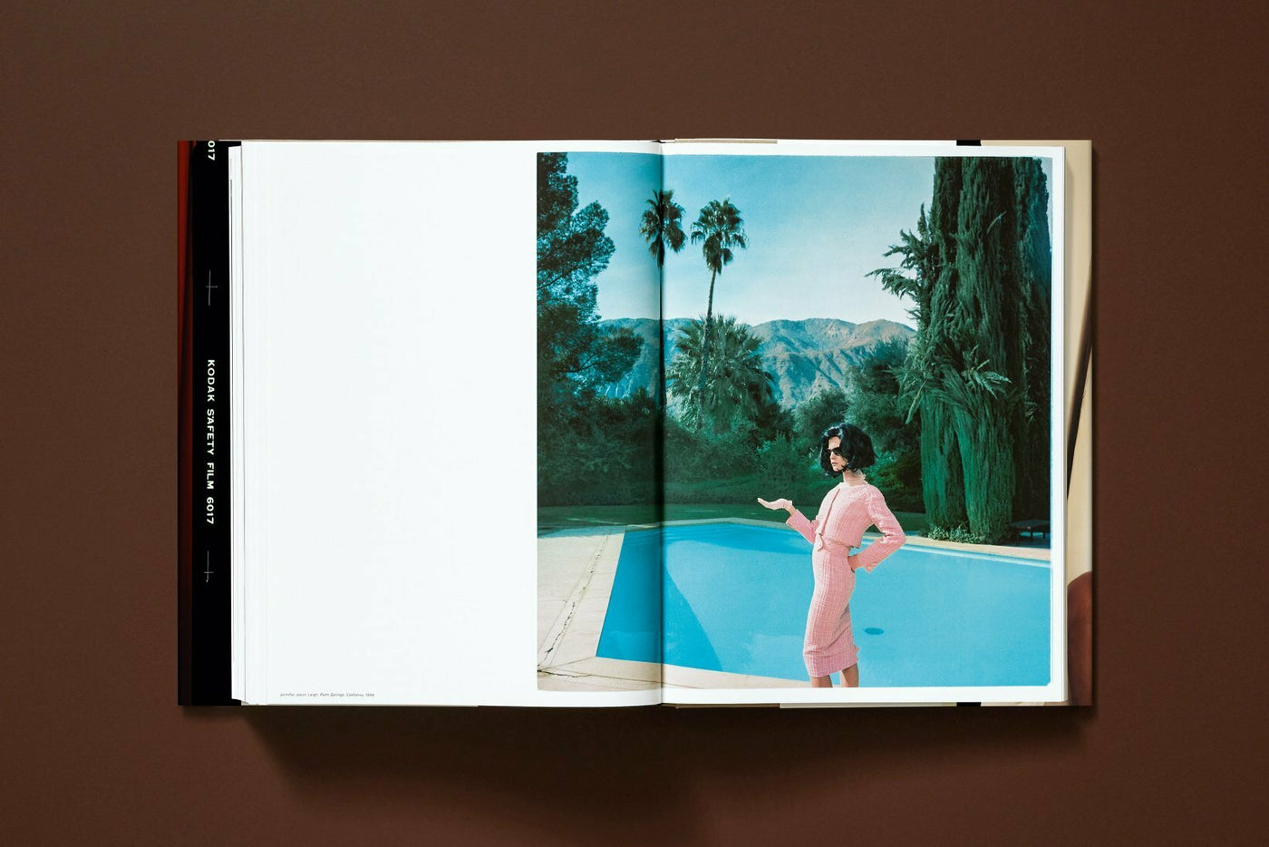 Annie Leibovitz XXL: Limited Edition With Signed Print #526